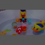 UNIH Baby Bath Toys Set - Large Yellow Duck Bath Toy with Rotatable Waterwheel/Eyes Stacking Cups Toys Swim Pool Bath Toys Fun Baby Bathtub Toy for Toddler 1-3 Years Girls Boys Gifts